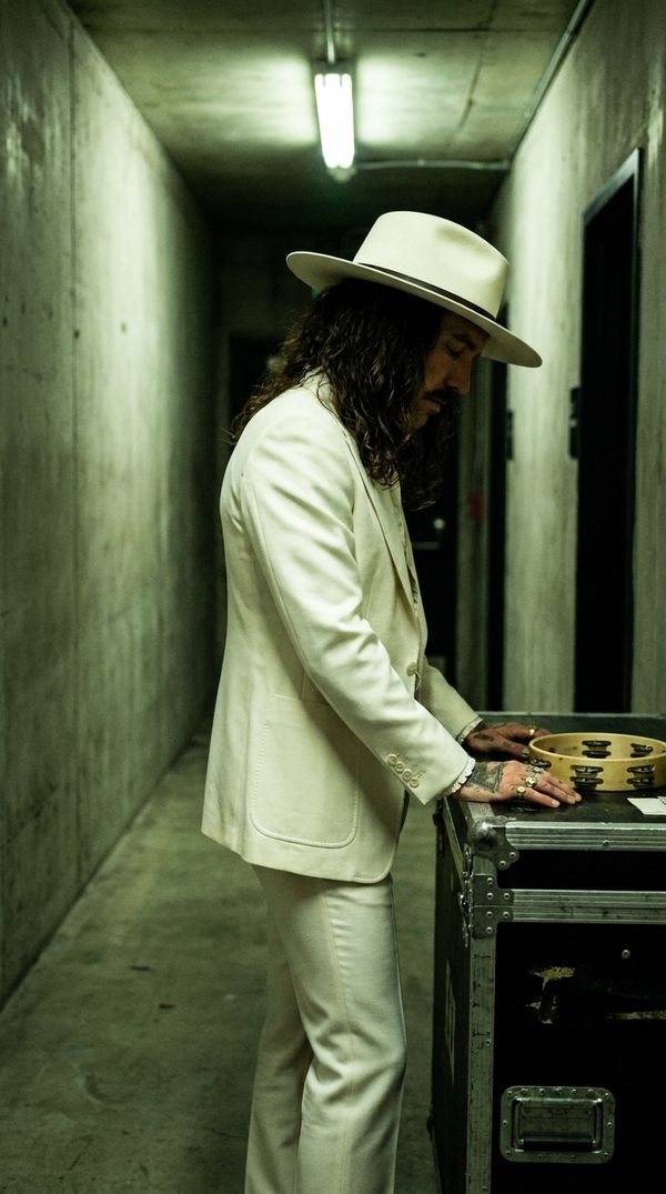 Ellis, four minutes before doors.